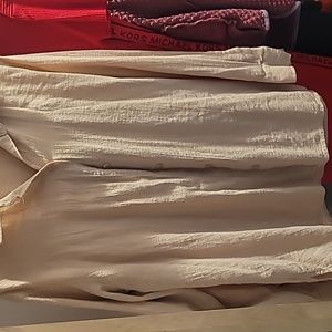 Shirt for ny and company. Thin material great for spring over a tank top or somt